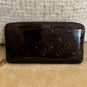 Louis Vuitton Zippy Wallet Monogram Vernis Leather